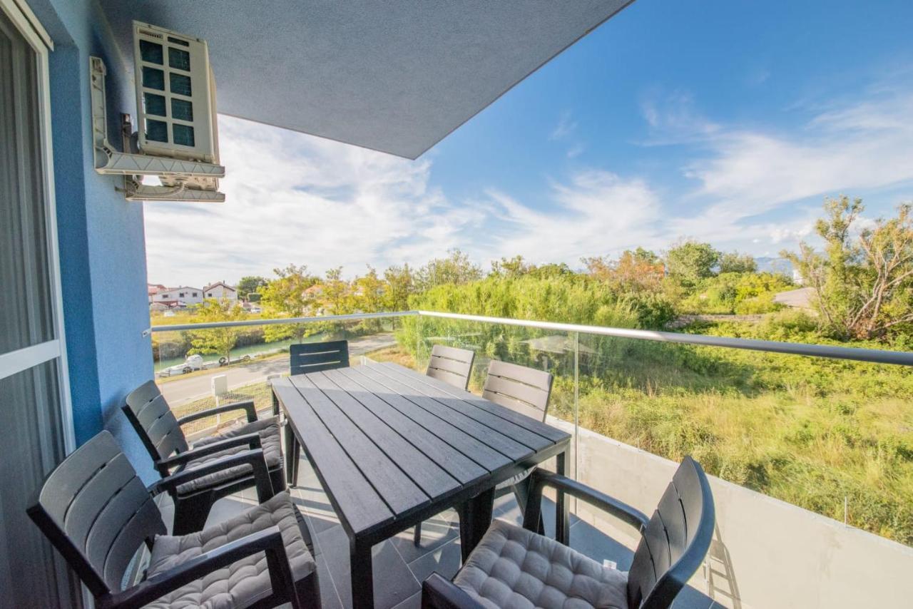 Apartman Pau Нин Экстерьер фото