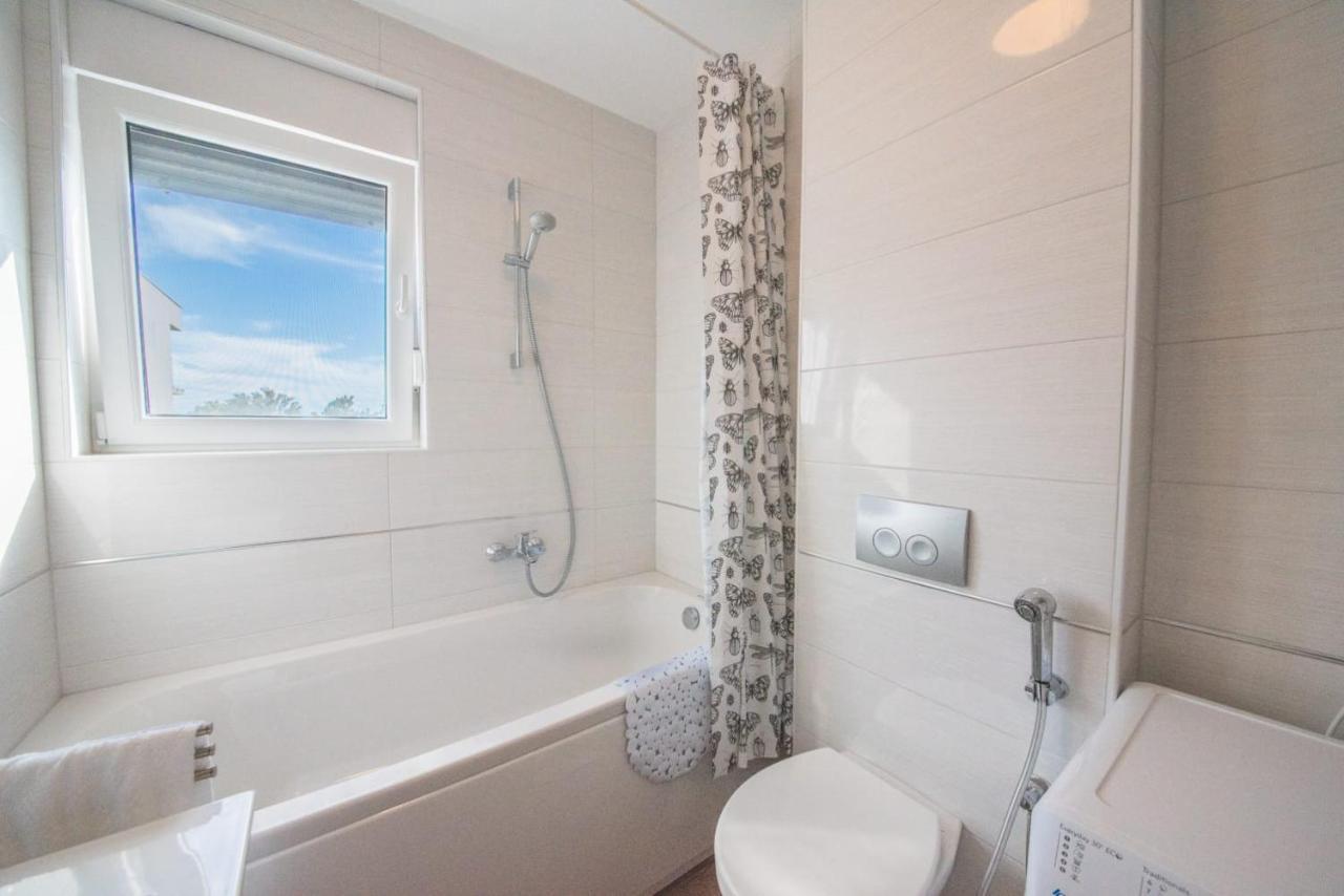 Apartman Pau Нин Экстерьер фото
