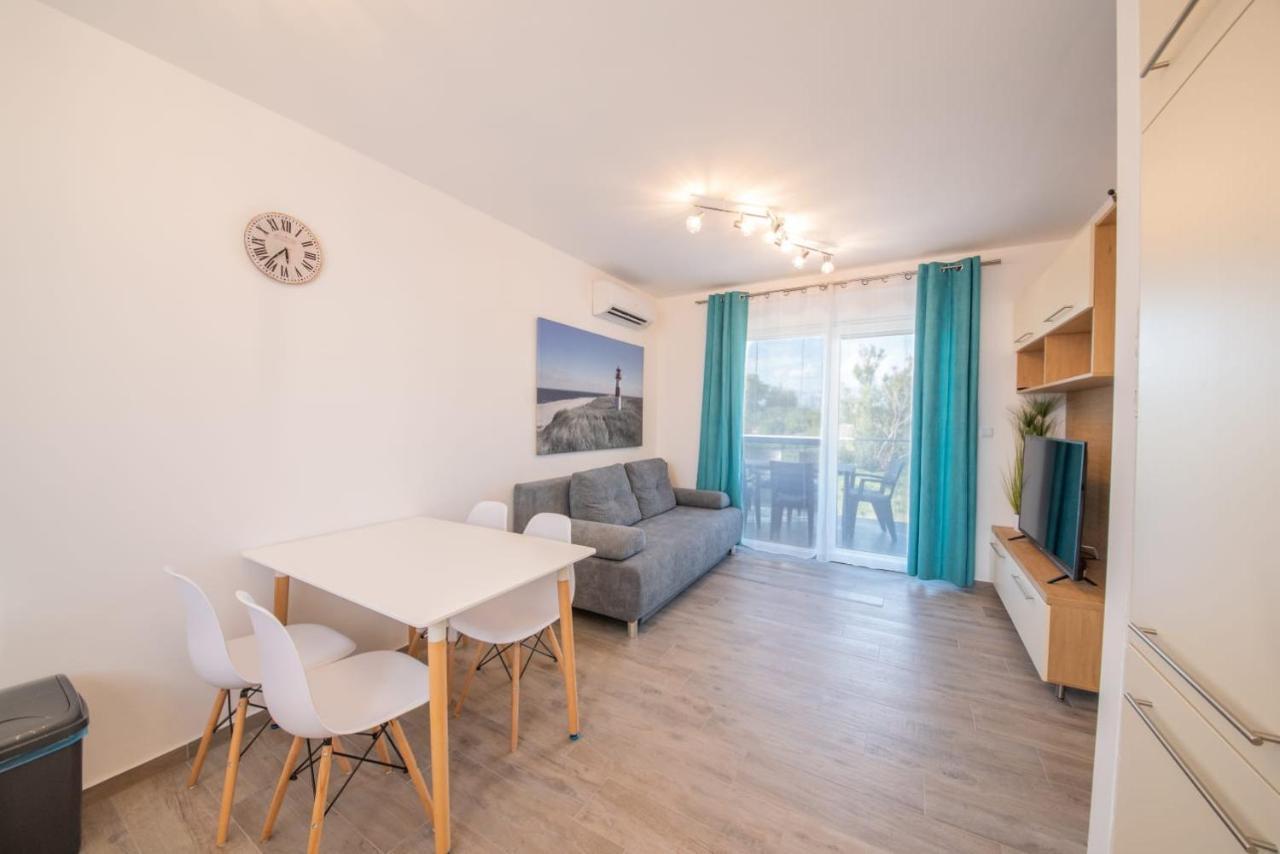 Apartman Pau Нин Экстерьер фото
