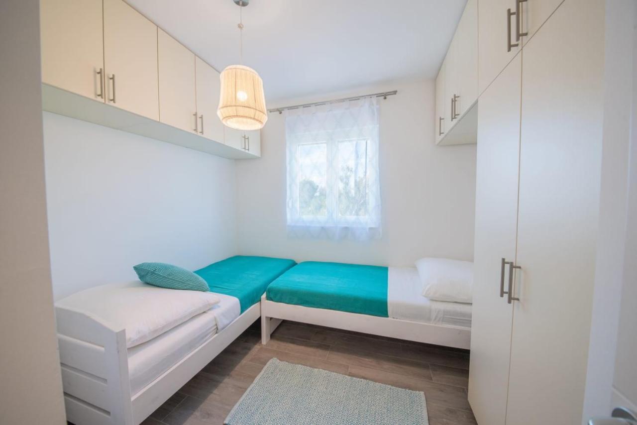 Apartman Pau Нин Экстерьер фото